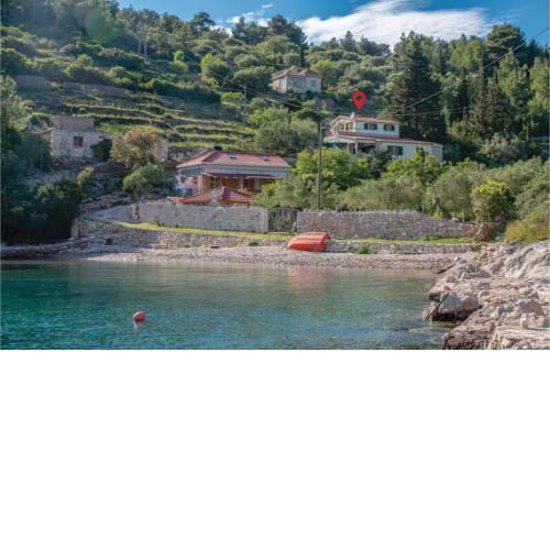 Two-Bedroom Apartment in Mikulina Luka