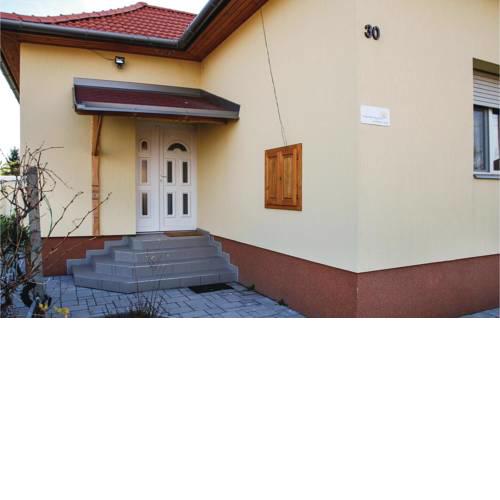 Two-Bedroom Apartment in Morahalom