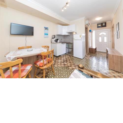 Two-Bedroom Apartment in Okrug Gornji