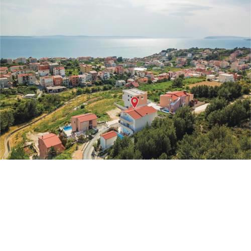Two-Bedroom Apartment in Podstrana