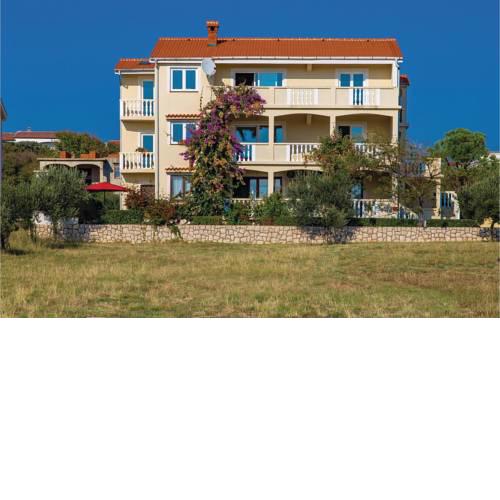 Two-Bedroom Apartment in Povljana