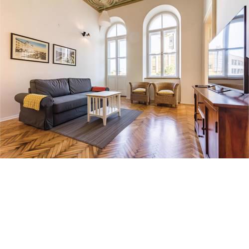 Two-Bedroom Apartment in Pula