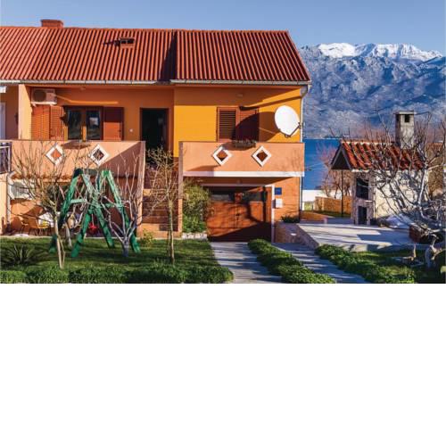 Two-Bedroom Apartment in Razanac
