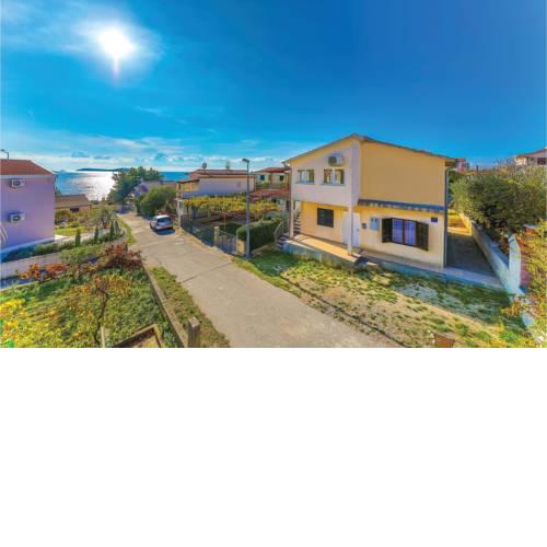 Two-Bedroom Apartment in Rogoznica