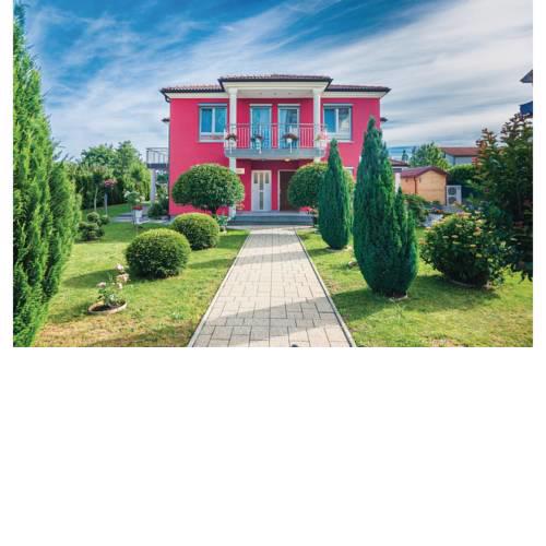 Two-Bedroom Apartment in Viskovo