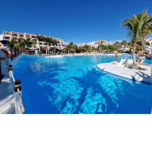 Two bedroom beachfront apartment No 3 with sea-view, heated pool, close to the sea