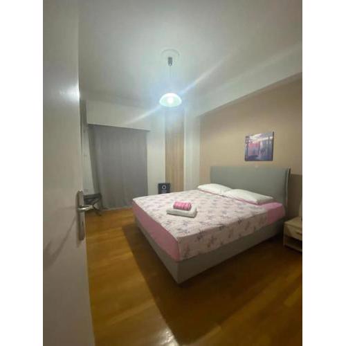 Two Bedroom Central Flat 5 min from Metro Station