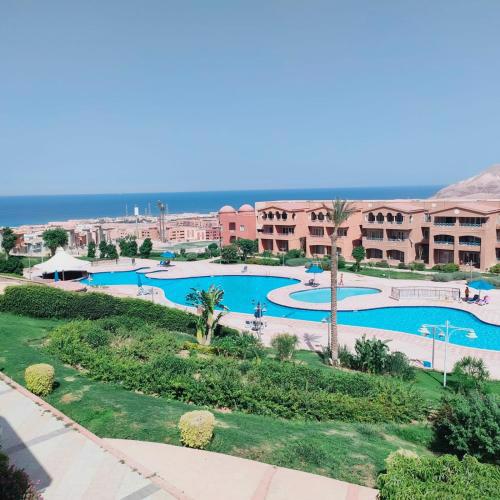 Two-Bedroom Chalet in Porto Sokhna Panorama - Families Only