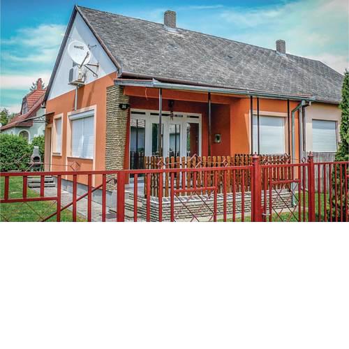 Two-Bedroom Holiday Home in Balatonmariafurdo