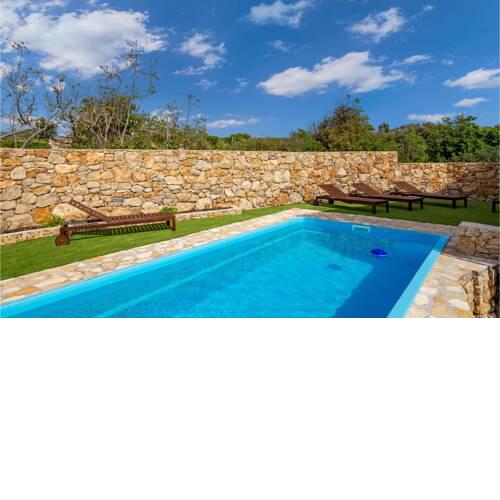 Two-Bedroom Holiday Home in Dabovi Stani