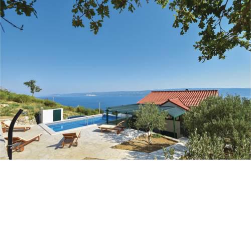 Two-Bedroom Holiday Home in Omis