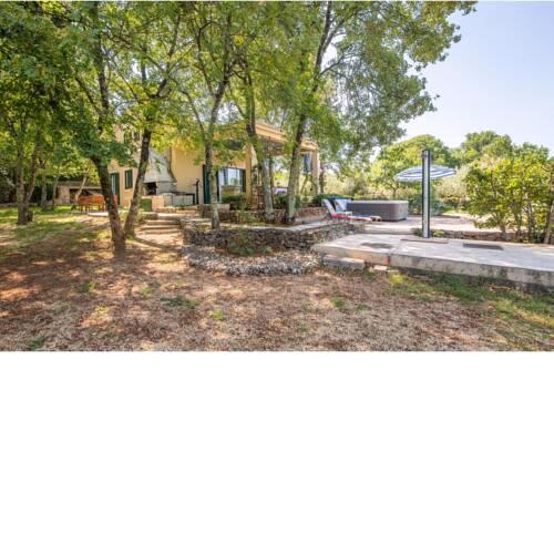 Two-Bedroom Holiday Home in Ostrobradic