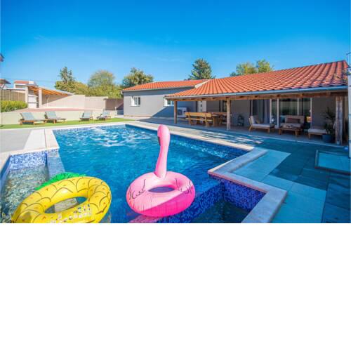Two-Bedroom Holiday Home in Pakostane