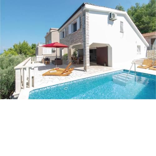 Two-Bedroom Holiday Home in Prigradica