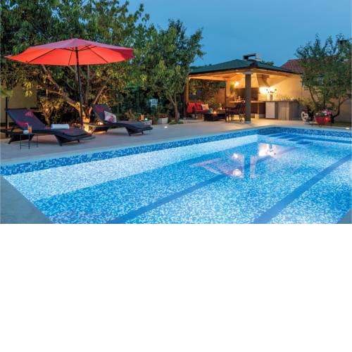 Two-Bedroom Holiday Home in Pula
