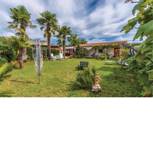 Two-Bedroom Holiday Home in Sv.Lovrec