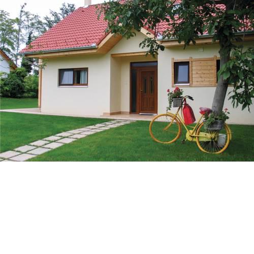 Two-Bedroom Holiday Home in Szolad