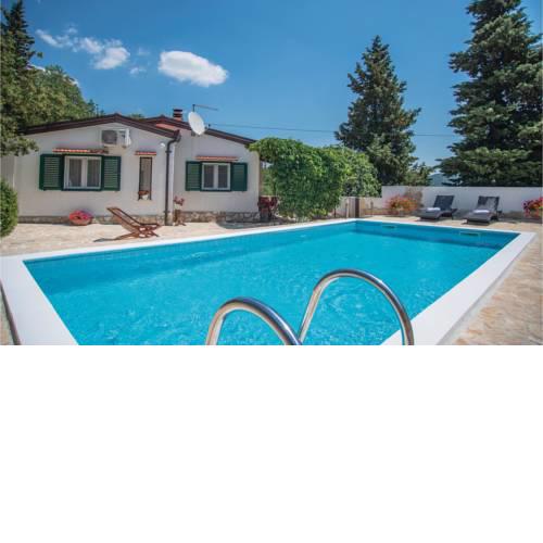 Two-Bedroom Holiday Home in Visnjica