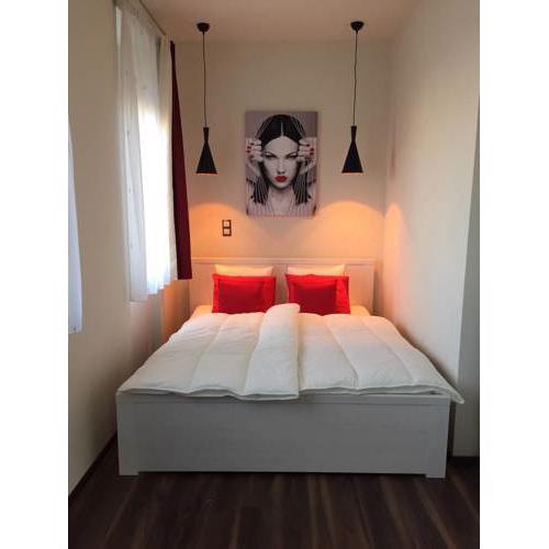 Two bedroom home in Jewish quarter