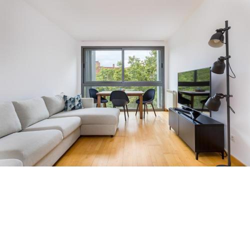 Two bedroom Two bathroom apartment Close to Beach