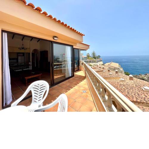 Two bedrooms apartment, Sea View, near the beach