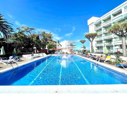 Two bedrooms apartment, with WiFi and pools