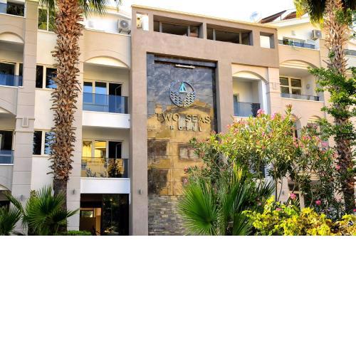 Two Seas Hotel