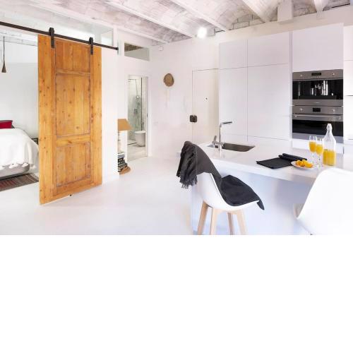Two steps from the beach and close to Barcelona!