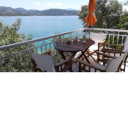 Tzeni Villa