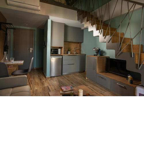 Tzes City Suites