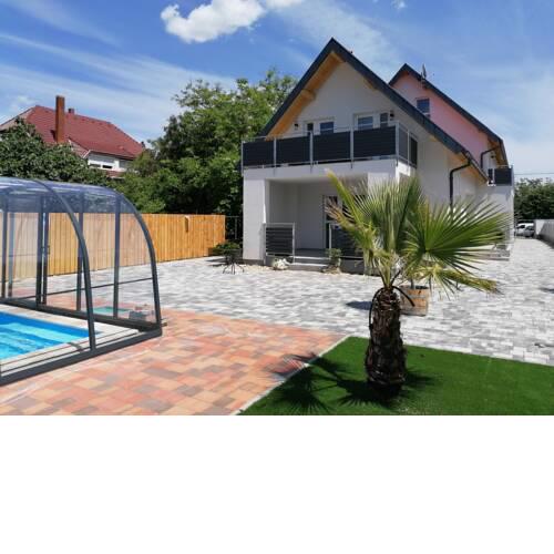 U8 apartmanház