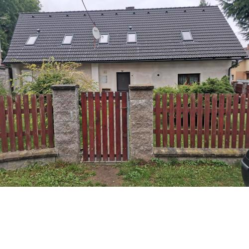 Ubytování v chalupě u Babiččina údolí