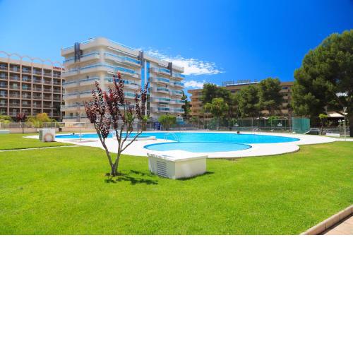 UHC Larimar Family Complex