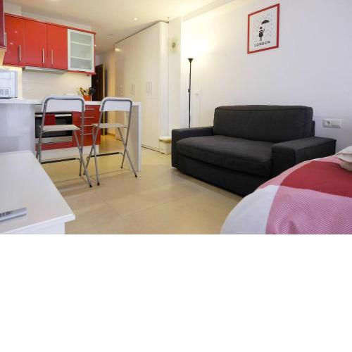 Ultra Modern Studio near the Beach