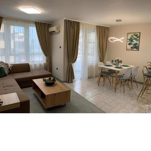 Unbeatable Location: New & Comfy Apartment