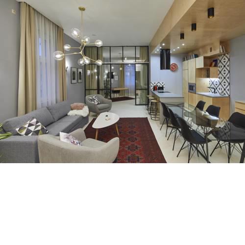Unique design 3 bathrooms flat