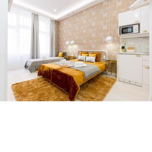 Unique & Lovely place with AC