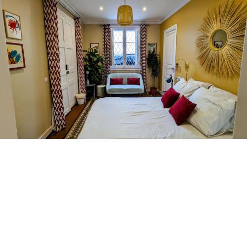 Unique premium suite with sunset terrace in Born neighborhood