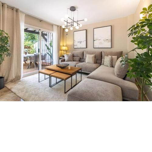 Unique townhouse in front of Puerto Banus