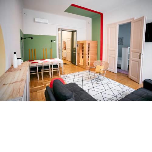Unwind in Style w SAUNA dsgn 2BR Home