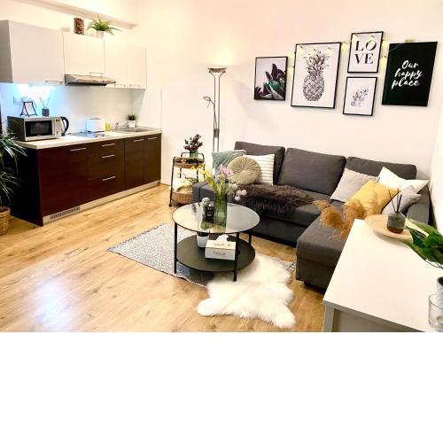 Urban Jungle Apartment old town