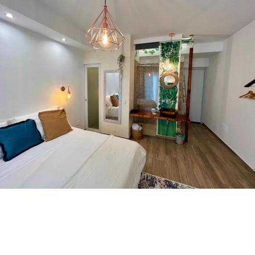 Urban jungle rooms