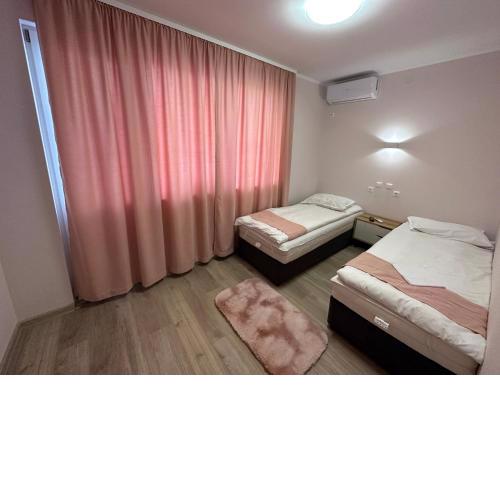 Utopia Apartment 3, by LMG