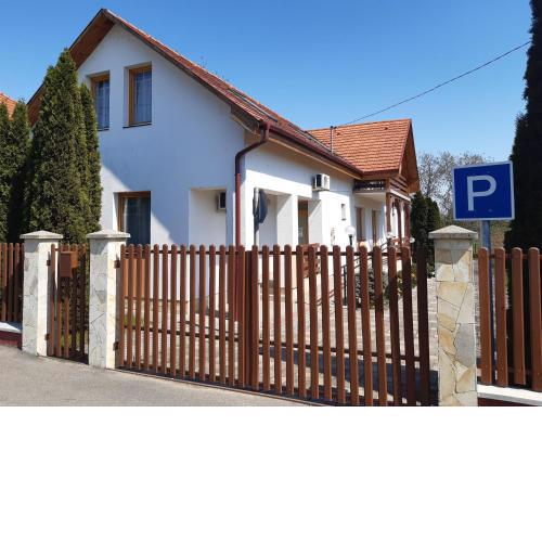 Üveghíd Vendégház