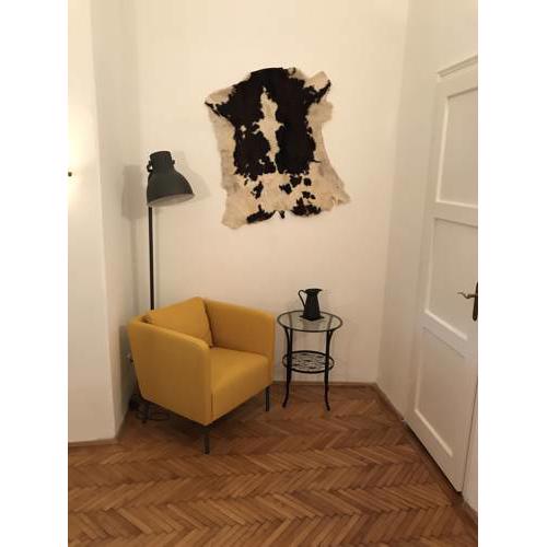 V. District Apartment
