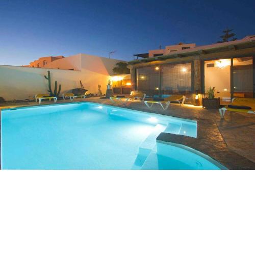 V PRINCESA Piscina y BBQ para max 10 personas