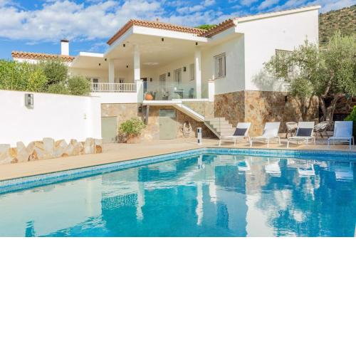 V022 - VILLA ELS OLIVARS