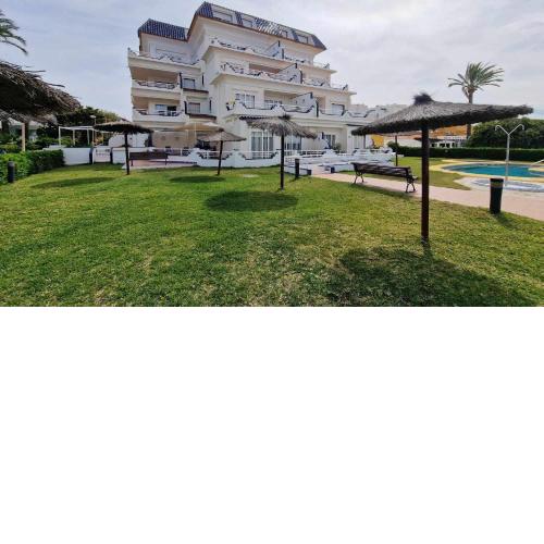 V5 Apartamento con vistas al mar en residencial