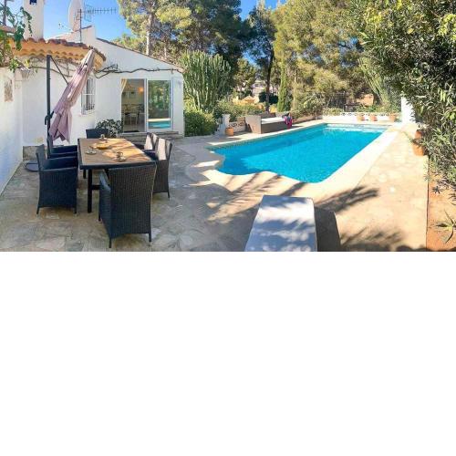 V57 Chalet independiente con piscina privada