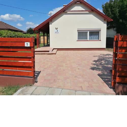 V7 Petite Maison